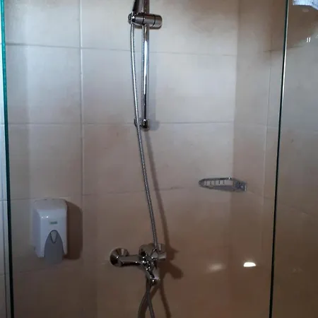 Bed & Breakfast Konoba Ognjiste 3*