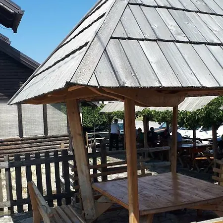 Konoba Ognjiste Nocleg ze śniadaniem 3*