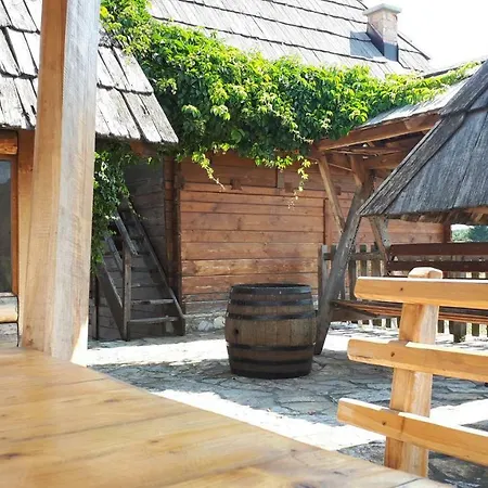 Konoba Ognjiste 3* Sokolac